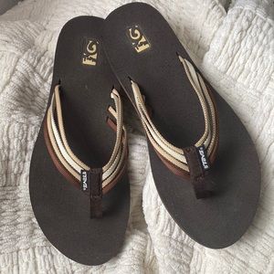 NEW❗️BROWN TEVA FLIP FLOPS🩴🌞